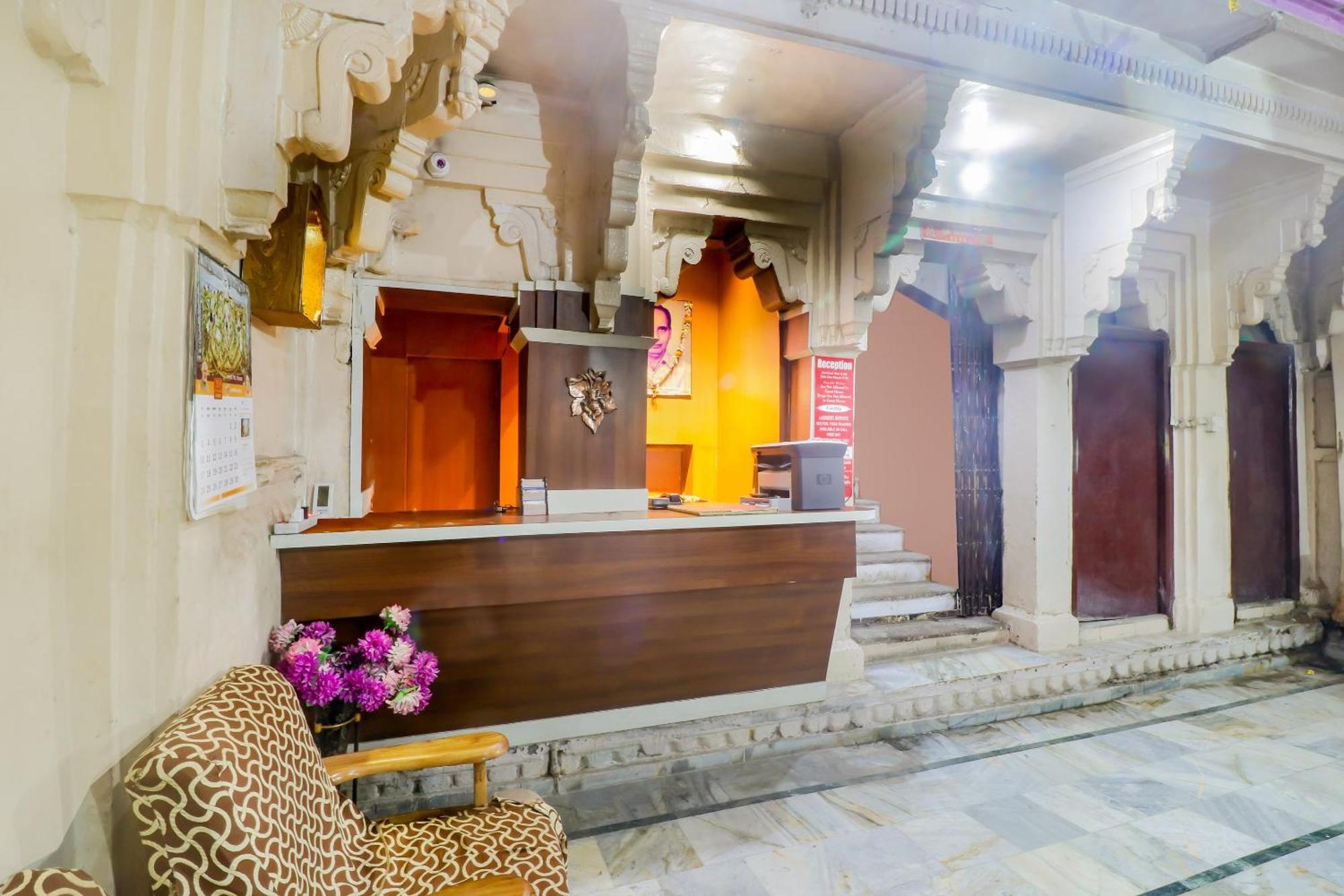 Spot On Mishra Guest House พาราณสี ภายนอก รูปภาพ